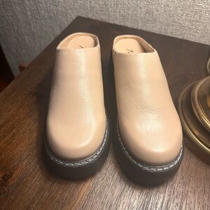 Matisse Beige Leather Slip-On Platform Mules